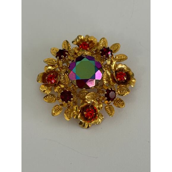 Austria Jewelry - Vintage Gold Tone Brooch Red Rhinestones Austria